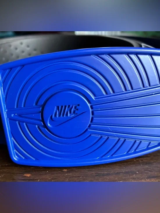 Nike Royal Blue Rubber Buckle Belt, size M - Picture 2 of 8
